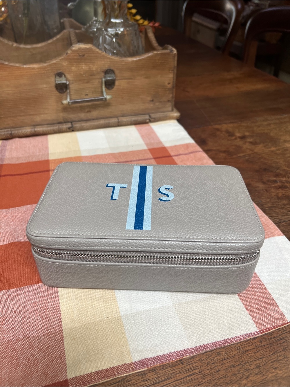 Mark & Graham Gray Pebbled Travel Jewelry Case